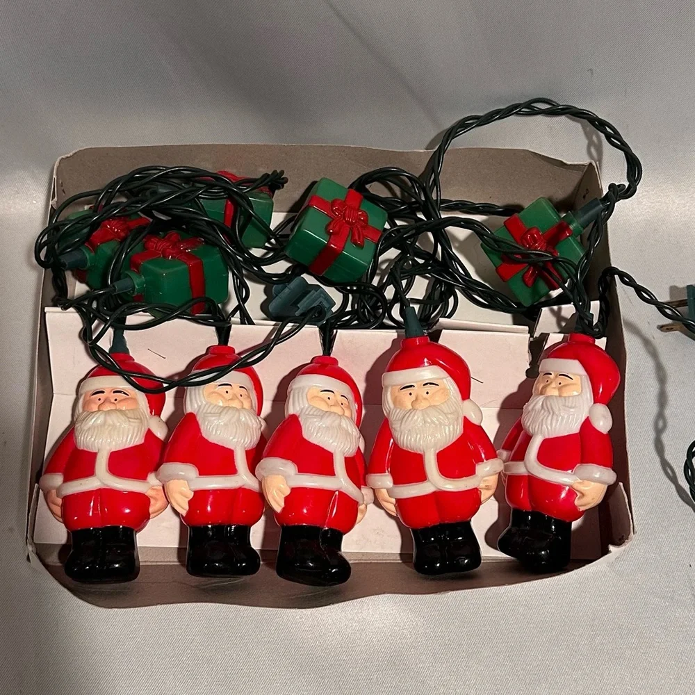 Vintage 80s Santa Claus and Gift Novelty Christmas Tree Lights Made in Taiwan